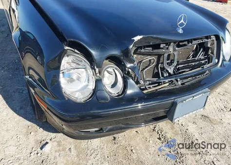 2001 Mercedes-Benz Clk 320 from USA, damaged, VIN WDBLK65G51T076067